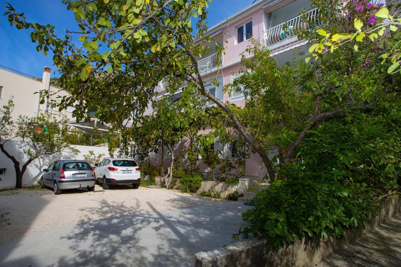 Apartmani Miki Podgora Buitenkant foto