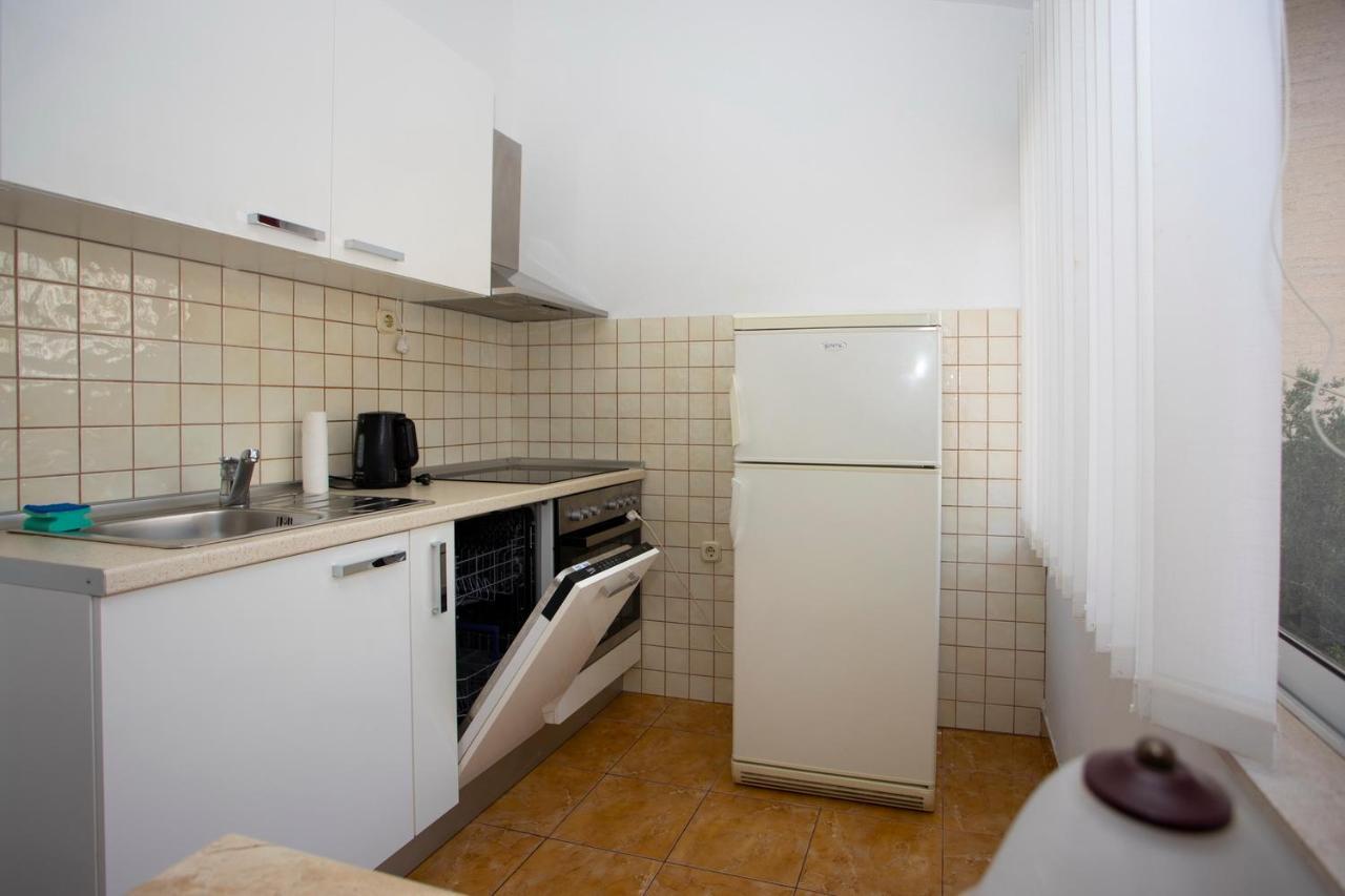 Apartmani Miki Podgora Buitenkant foto