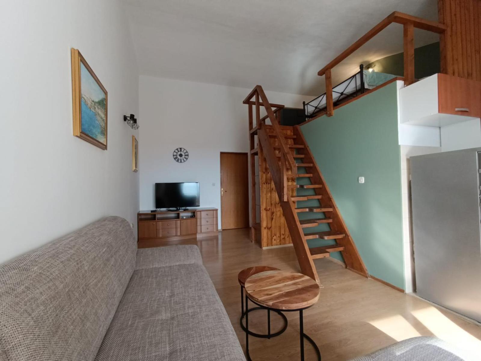 Apartmani Miki Podgora Buitenkant foto