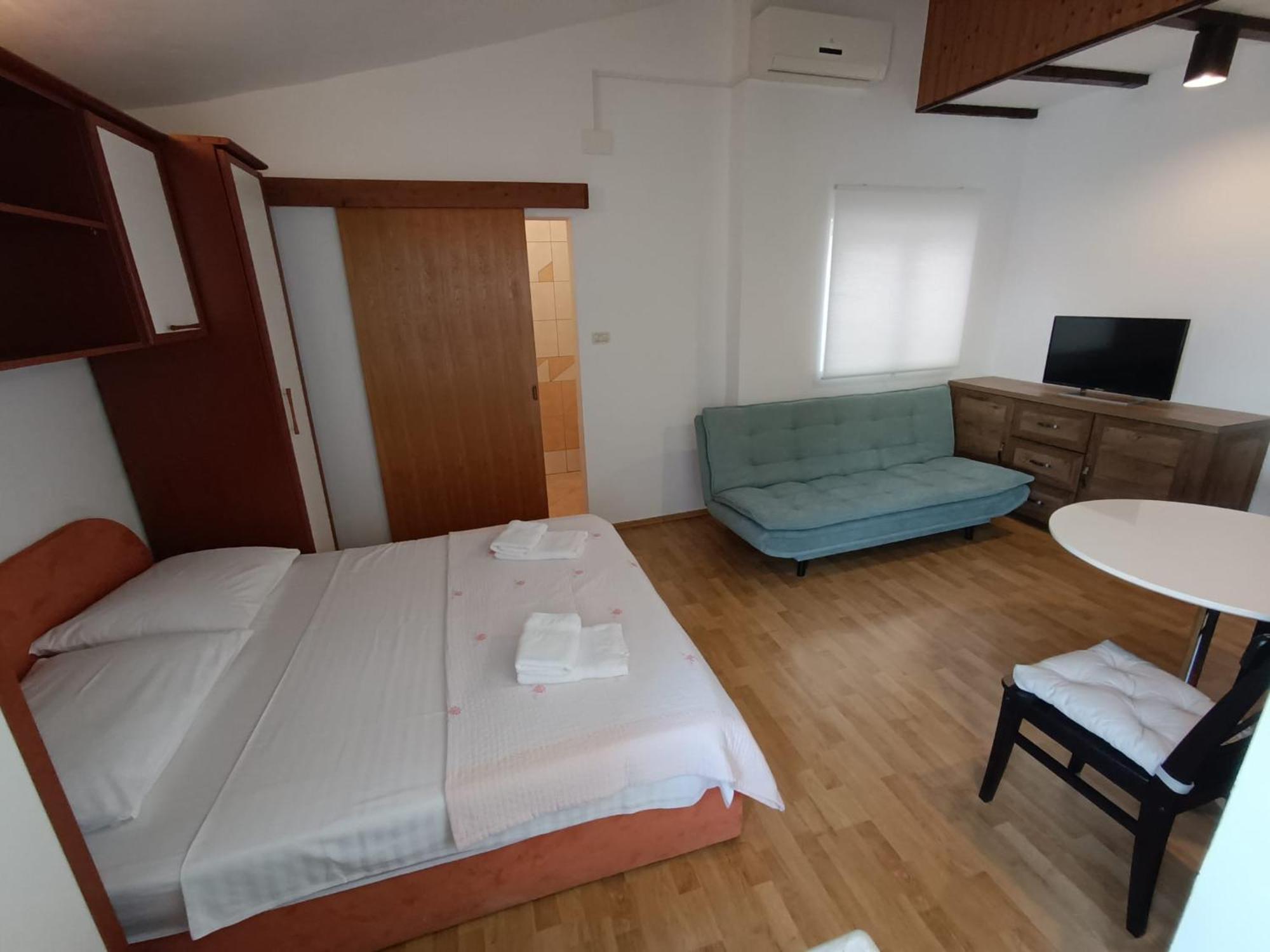 Apartmani Miki Podgora Buitenkant foto